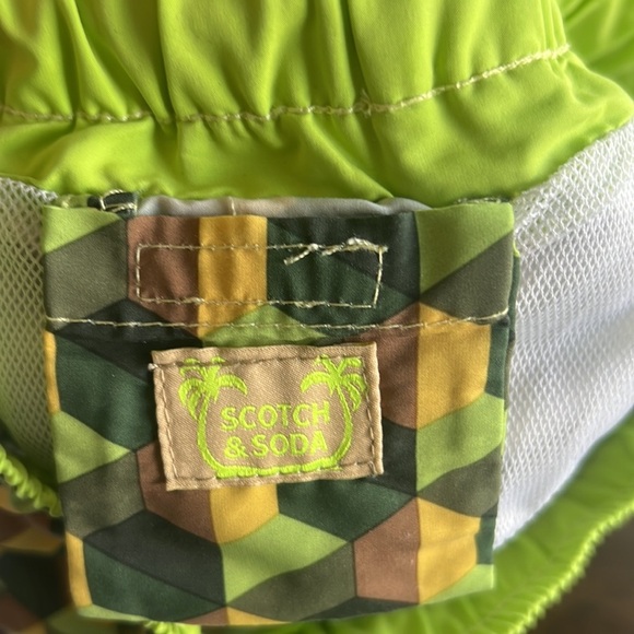 Scotch & Soda swim trunks size 6 - Picture 5 of 7